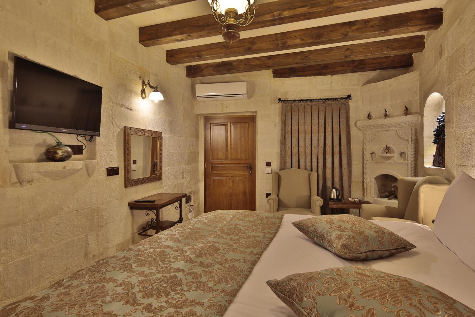 Aren Cave Hotel And Art Gallery Goreme Exterior photo