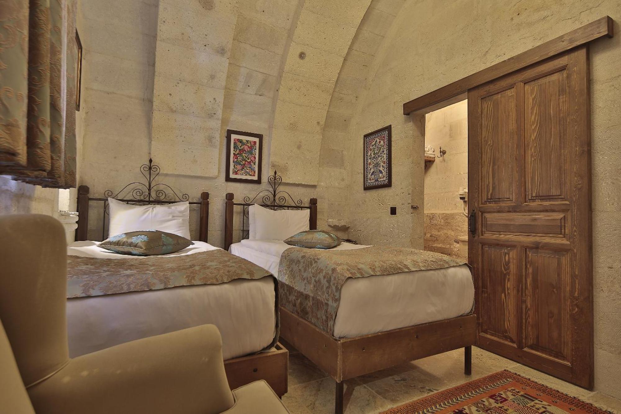 Aren Cave Hotel And Art Gallery Goreme Exterior photo