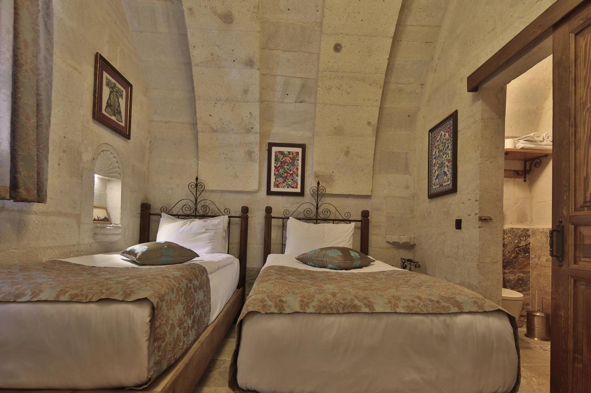 Aren Cave Hotel And Art Gallery Goreme Exterior photo