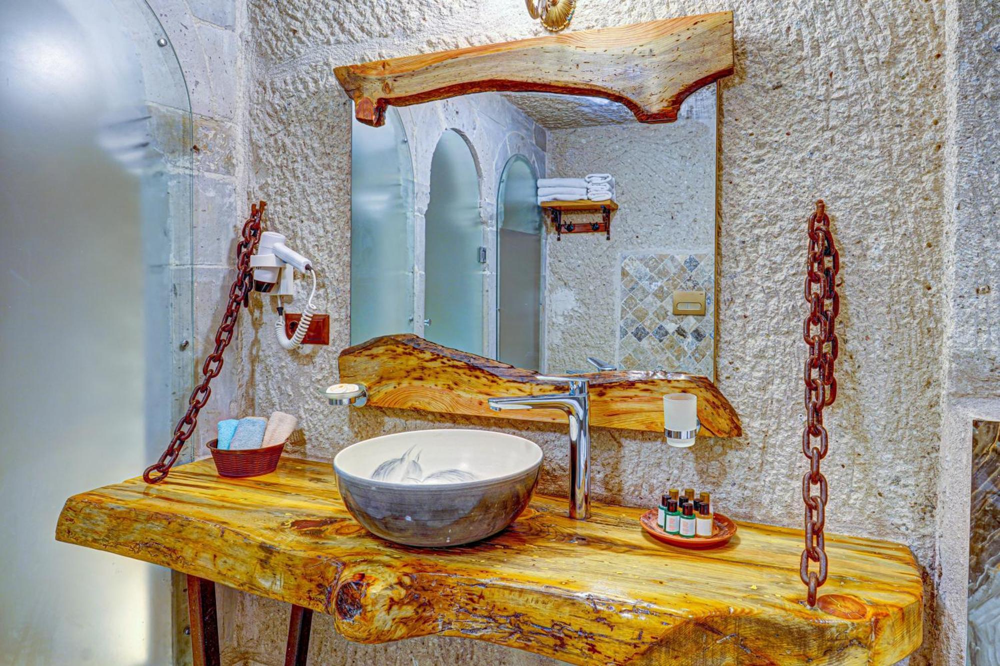 Aren Cave Hotel And Art Gallery Goreme Exterior photo