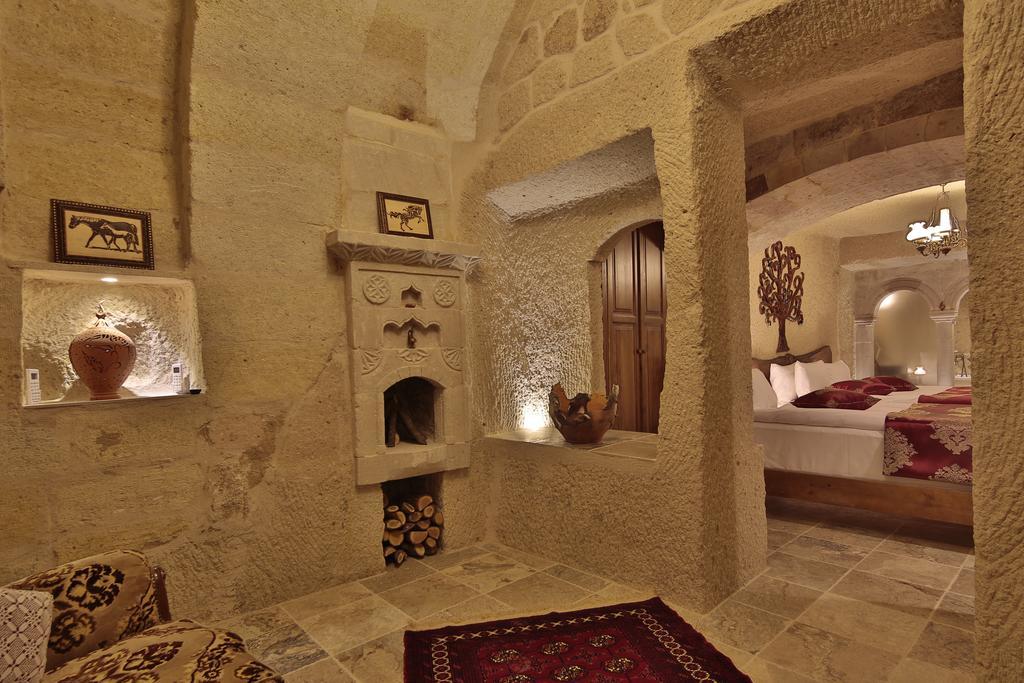 Aren Cave Hotel And Art Gallery Goreme Room photo