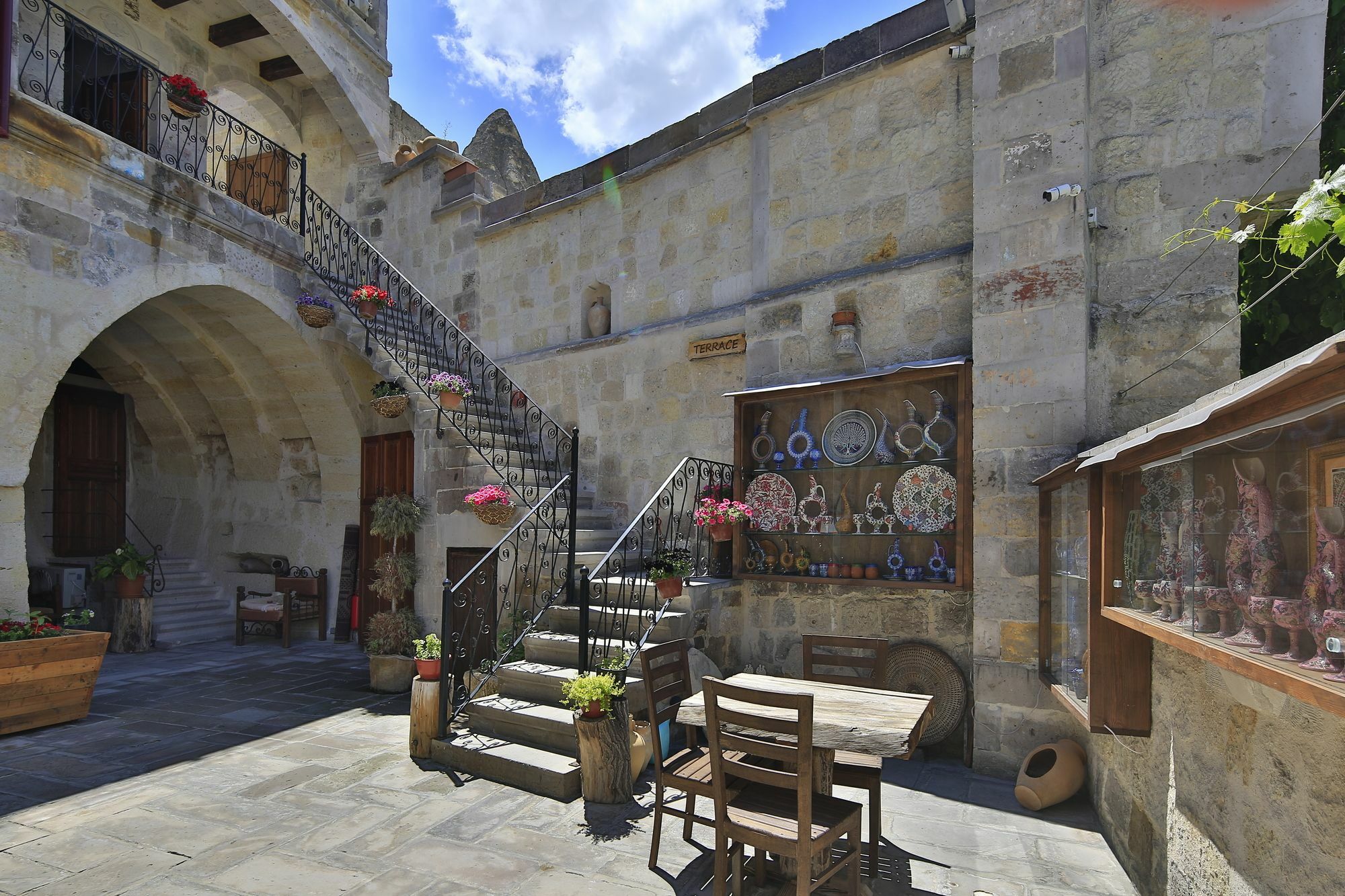 Aren Cave Hotel And Art Gallery Goreme Exterior photo